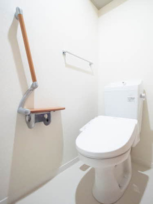 【トイレ】 | アラヤガーデン | 別の間取りのお部屋です