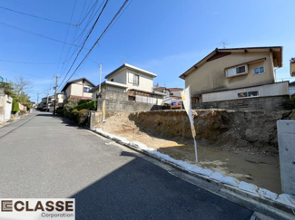 【前面道路含む現地写真】 | 宇治市広野町桐生谷　売土地　建築条件無し | 徒歩圏内に商業施設充実です！日々のお買い物に便利です♪