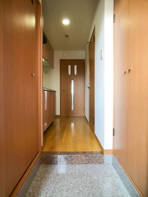 【玄関】 | ピュアドームトレンディー高宮 | 別号室の写真になります。現況優先。