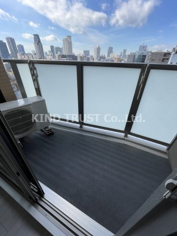 W-STYLE大阪天満宮のバルコニー|広々としたバルコニーです