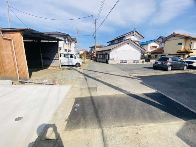 新築　高崎市上佐野町10期　2号棟の前面道路含む現地写真|現地写真　南側接道幅員約4ｍ