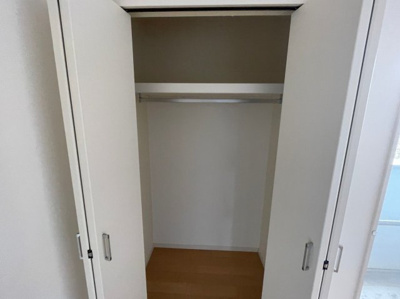 【収納】 | クレフラスト貝塚駅北 | 別号室の写真になります。現況優先。