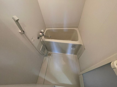 【浴室】 | クレフラスト貝塚駅北 | 別号室の写真になります。現況優先。