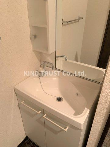 司光ハイツの洗面所|スペースが確保できる洗面所です