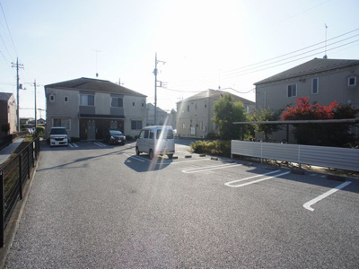 【駐車場】 | ヴィラフェリーチェⅡ参番館 | 駐車場2台込みです♪