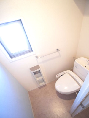 【トイレ】 | ヴィラフェリーチェⅡ参番館 | 温水洗浄暖房便座機能付きです♪