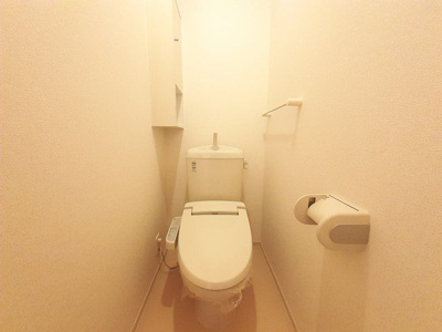 【トイレ】 | サンセットヒルズ | コンパクトで使いやすいトイレです