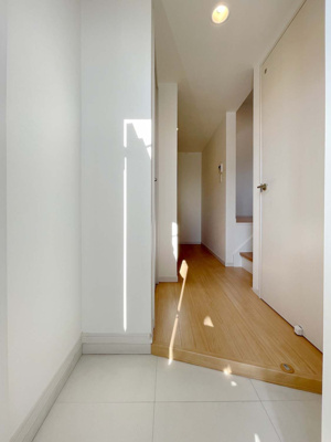 【玄関】 | Le Ciel 井尻  | 別号室の写真になります。現況優先。