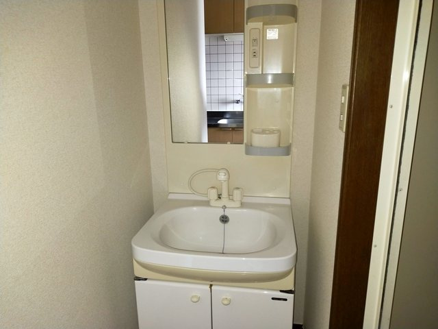【洗面所】アヴァンセ富沢南六番館 