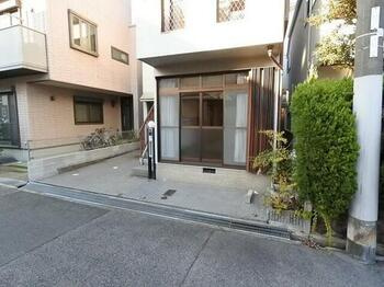 【前面道路含む現地写真】 | 西宮市　段上町５丁目　中古戸建(２世帯住宅）