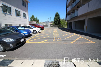 【駐車場】