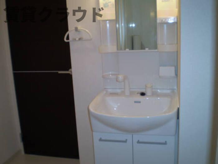 ソフィア　クレールの洗面所|朝の身支度に欠かせない独立洗面台♪