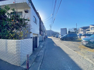 【前面道路含む現地写真】