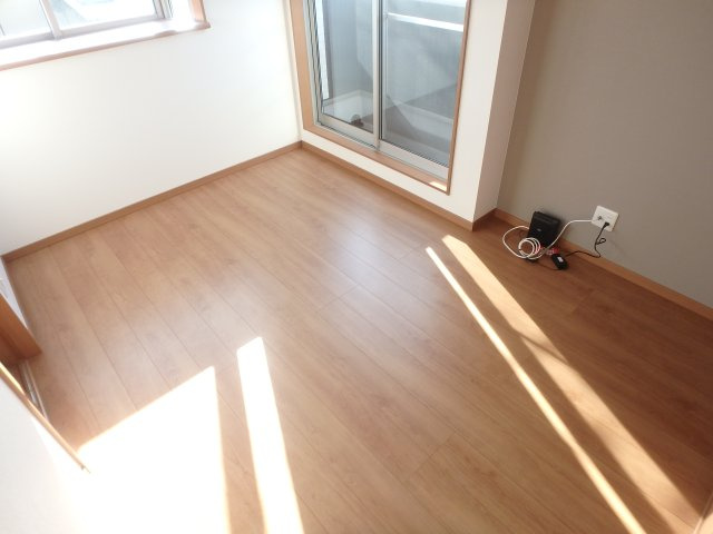 【洋室】 | サンフォード上ケ原 | 2面採光を確保しています