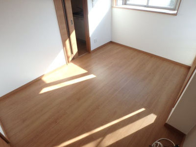 【居間・リビング】 | サンフォード上ケ原 | 日当たりの良いお部屋です