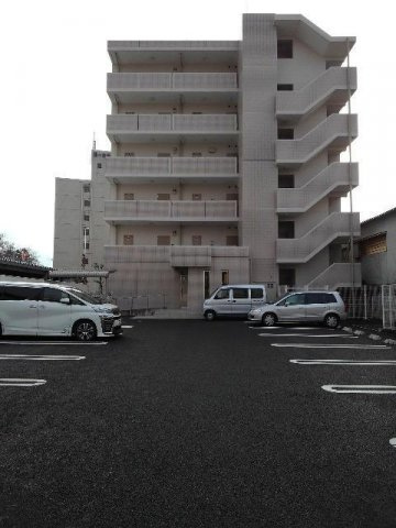 グラース・ブリーズの駐車場