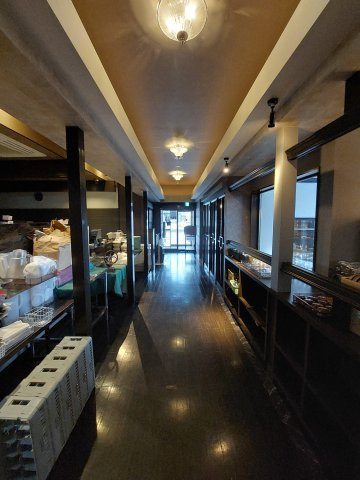 新潟市西区平島１_貸店舗のロビー|通路部分になります。