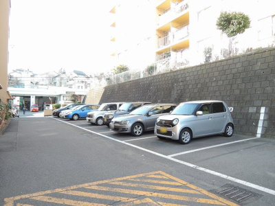 【駐車場】 | 松見ヶ丘ハイツA号棟 | 駐車場です。