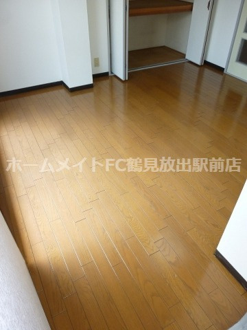 ラ・フォーレ諏訪の洋室