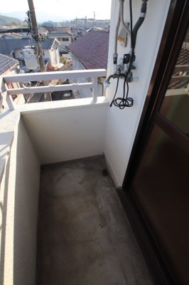 【設備】 | ハイツ中西 | 室外洗濯機置場