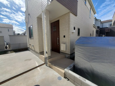 【エントランス】 | Sumai-to岩槻区原町01 | ゆとりのあるエントランスです