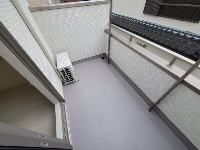 Sumaiｰtoさいたま市岩槻区上里のバルコニー|お洗濯にも便利なバルコニー付き