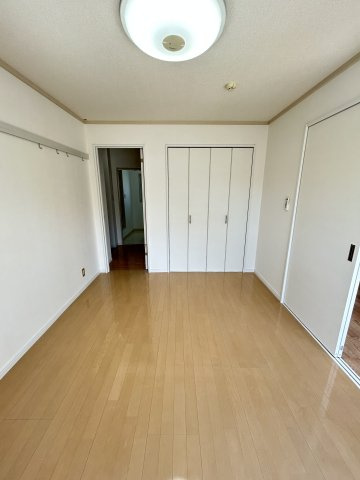 フレグランス　B棟の洋室