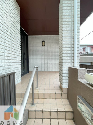 【エントランス】 | 千種区観月町貸家