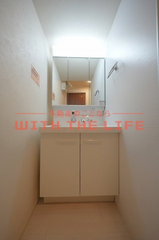 ダンケプロスト【キャッシュバック対象物件】の独立洗面台|朝の身支度には欠かせない独立洗面化粧台