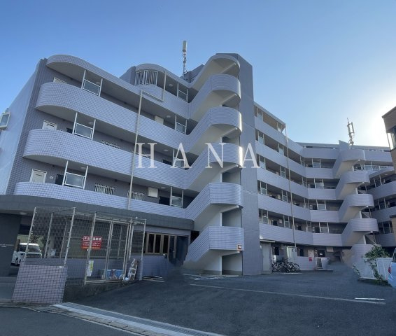 ブルームライフ市川の外観