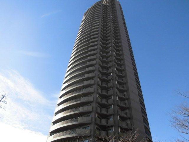 ザ・ガーデンタワーズサンセットタワーの外観