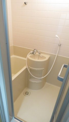 アカネフラッツの浴室