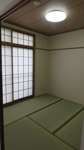 アカネフラッツの和室