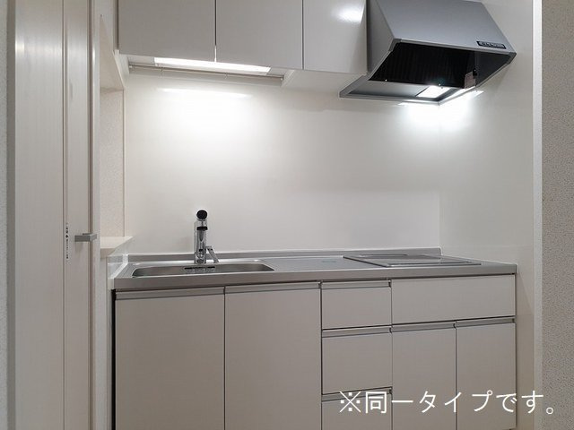 アドラブールのキッチン|コンパクトなキッチンで掃除もラクラク