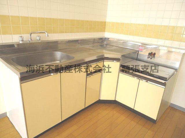 【キッチン】 | ソレイユ幕張 | 使いやすいキッチンです
