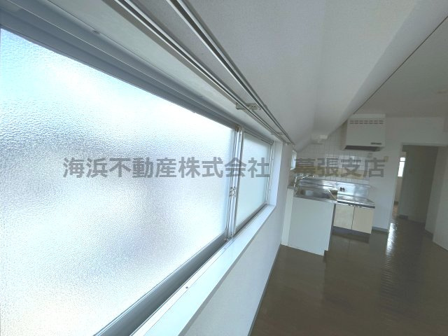 【居間・リビング】 | ソレイユ幕張 | ゆったり過ごせる居間です