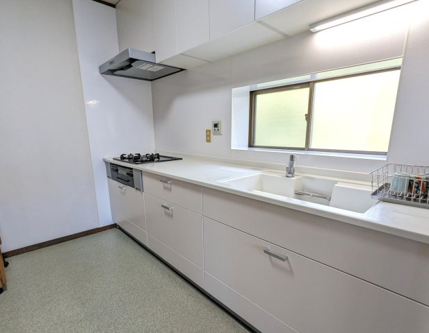 緑豊かな住環境　４LDK＋WICのキッチン|キッチン