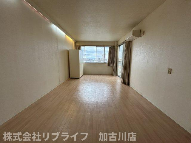 ソレイユ平野の洋室
