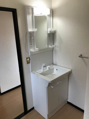 メゾン江波東の独立洗面台|使いやすい独立洗面台です