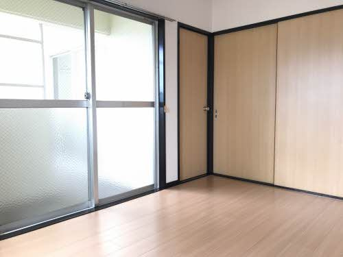 メゾン江波東の洋室|広々とした洋室です