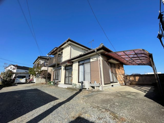 藤岡市上戸塚　中古600の前面道路含む現地写真