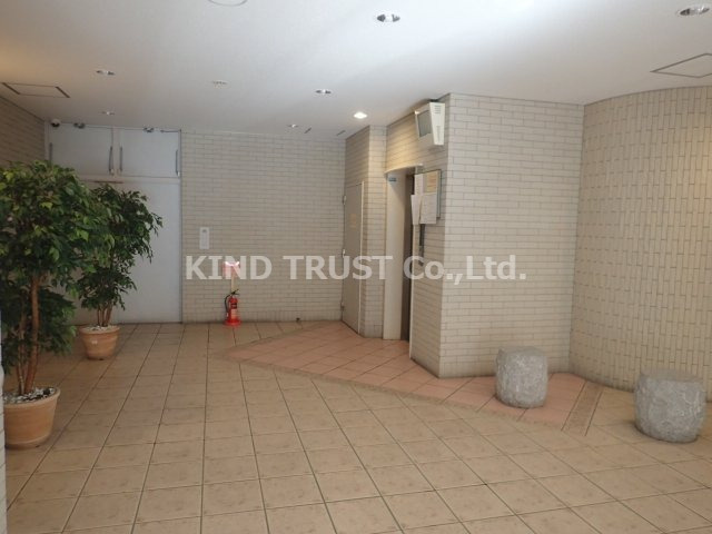 アスティナ天神橋のロビー|清潔なロビーです