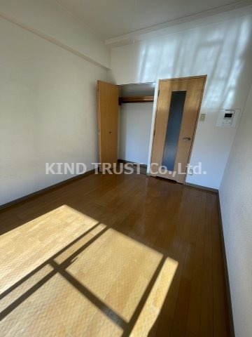 アスティナ天神橋の居間・リビング|ゆったり過ごせる居間です