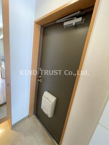 アスティナ天神橋の玄関|収納もある玄関です