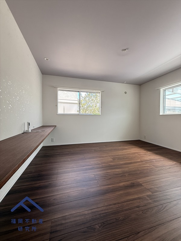 小郡市三沢　戸建ての洋室