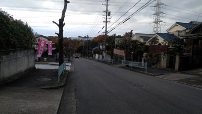 【前面道路含む現地写真】 | 春日井市藤山台11期　全2棟<仲介手数料無料　藤山台小学校・藤山台中学校＞ | LINEから簡単お問合せ可能！
友達検索で@nqk7328tです！。