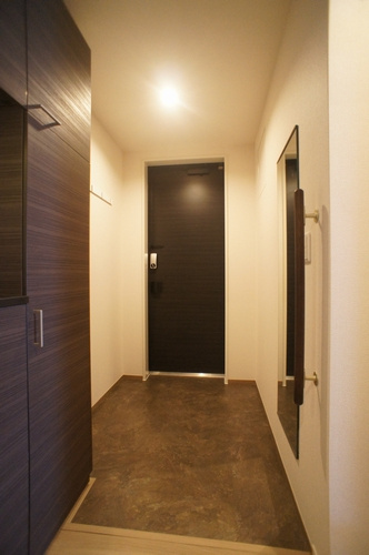 クレスティークの玄関