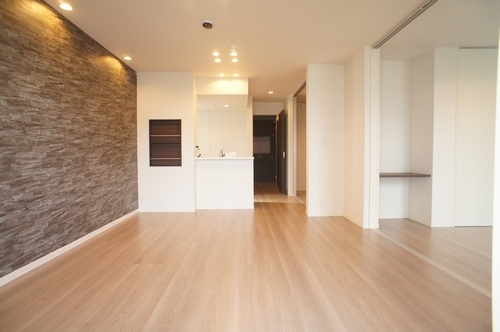 クレスティークの居間・リビング