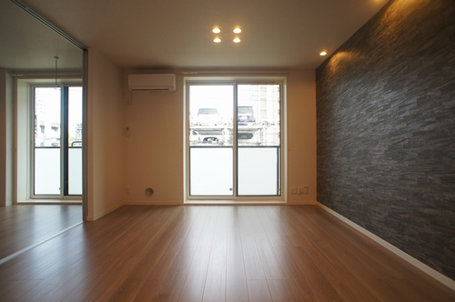 クレスティークの居間・リビング