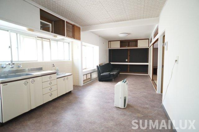 熊本市中央区渡鹿４丁目の一戸建ての居間・リビング